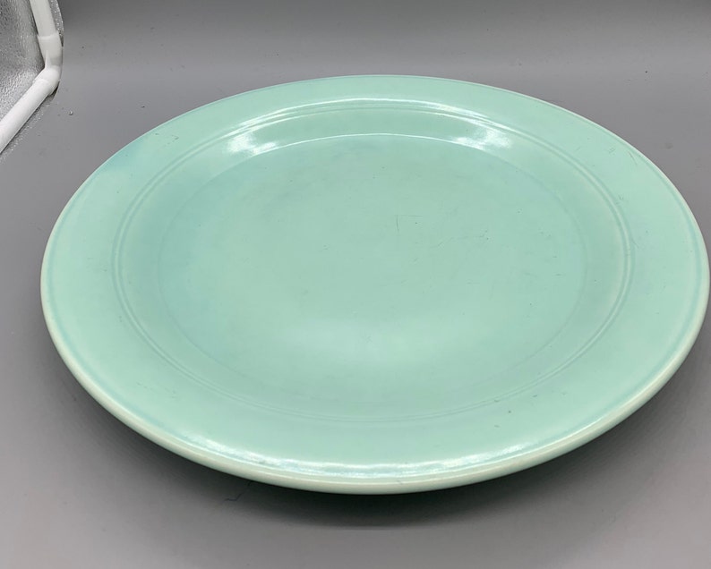 Vernon Kiln\u2019s Pistachio Modern California Chop Plate and Orchid Lavender Luncheon Plate