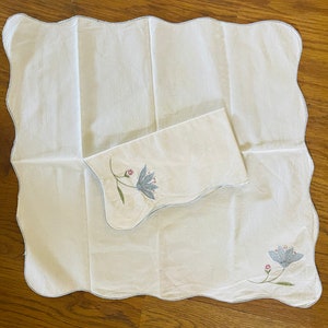 Vintage Embroidered Linens, Dresser Scarves, Table Runners, Tablecloths ...