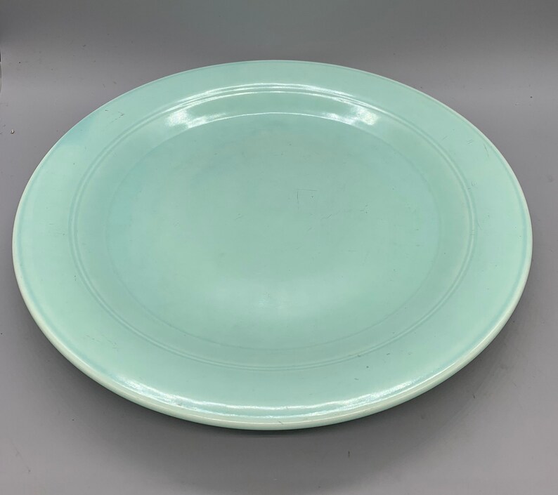 Vernon Kiln\u2019s Pistachio Modern California Chop Plate and Orchid Lavender Luncheon Plate