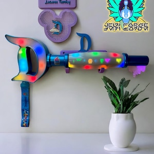 Key to Disneyland Wall Mount with Name Plate & Mickey Ears Pin Display – Customizable Disney 70th Anniversary Wall Mount, Family Gift