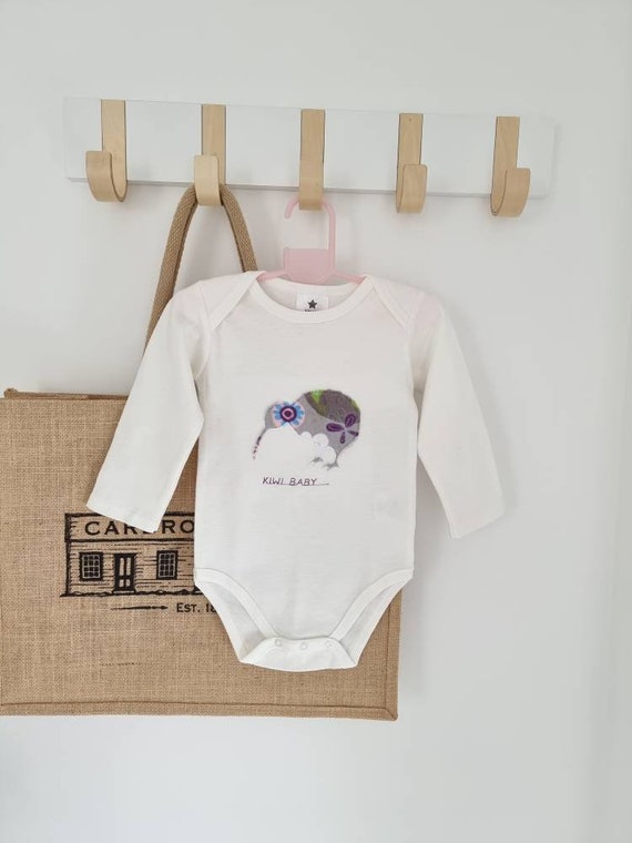 Ofrece Tienda Online Minky Kiwi Onesie 9 12 Meses Singlete Para Bebes Mono De Bebe Ropa De Bebe Hecho En Nueva Zelanda Nueva Zelanda Precio En Oferta Www Tmcmining Com