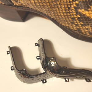 Shiny Black Gun Metal Silver One Pair Western Cowboy Boot Tips Toe Plates Guards for Round Toed Boots NB