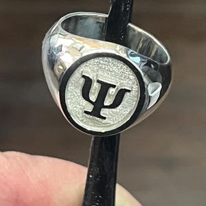 Anillo de plata maciza 925 con el símbolo de psicología y psiquiatría y la letra griega Psi