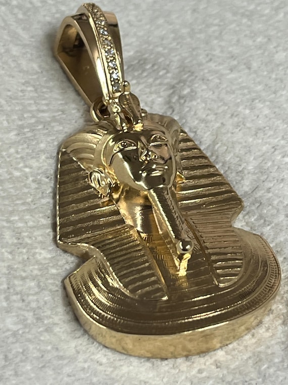 Ciondolo Charm Faraone Egiziano Grande Rapper &ndash; Placcato Oro Ghiacciato Hip Hop MaxBling81