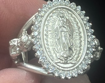 Anillo de mujer Virgen María Nuestra Señora de Guadalupe y Ángeles con piedras CZ en plata de ley