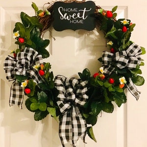 Strawberry wreath, wreath with strawberries, Spring wreath, Summer wreath