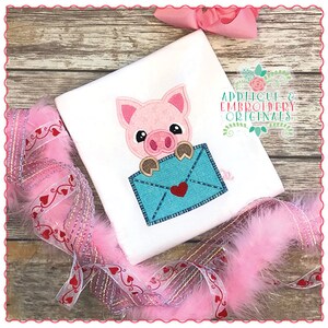 Applique & Bordado Originales Diseño Digital 1422 Piggy con Amor Carta Día de San Valentín Applique Diseño Bordado Máquina, descarga