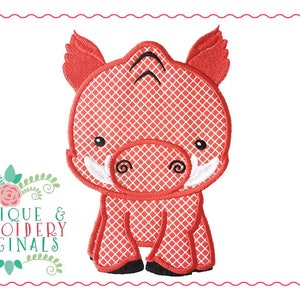 Conception numérique d&#39;originaux appliqués et broderie - 158 Razorback porc mascotte garçon pour le téléchargement immédiat de football