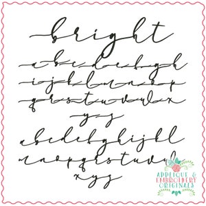 Puede incluir: Un alfabeto escrito a mano en tinta negra sobre un fondo blanco. La fuente es de estilo cursiva. Las letras están dispuestas en filas, con la palabra "bright" en la parte superior.