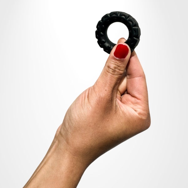 Silicone Cock Ring: Fat tire