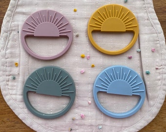 Anneau de dentition en silicone pour bébé - anneau de dentition soleil - cadeau bébé - cadeau nouveau-né - cadeau de baby shower, anneau de dentition en silicone