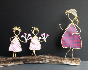 sculptures made of paper, wire reinforced kraft and Driftwood - "bouquets of love" gift