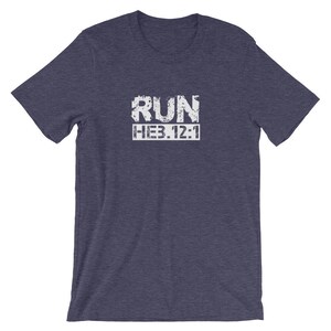 Camisa de 1/cristiana Hebreos 12 para hombres y cristiana gráfico regalo de T-Shirt/cristiano/Bautismo regalo/Biblia verso t camisas de fe camiseta regalo para el corredor imagen 7