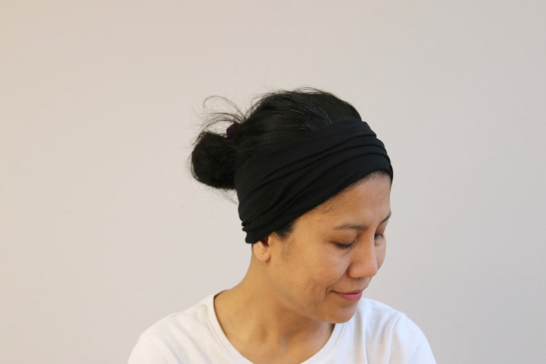 Wide Headband For Women, Black Wide Yoga Headband, Black Yoga Headwrap, Wide Headband Black, Travel Headband afbeelding 1