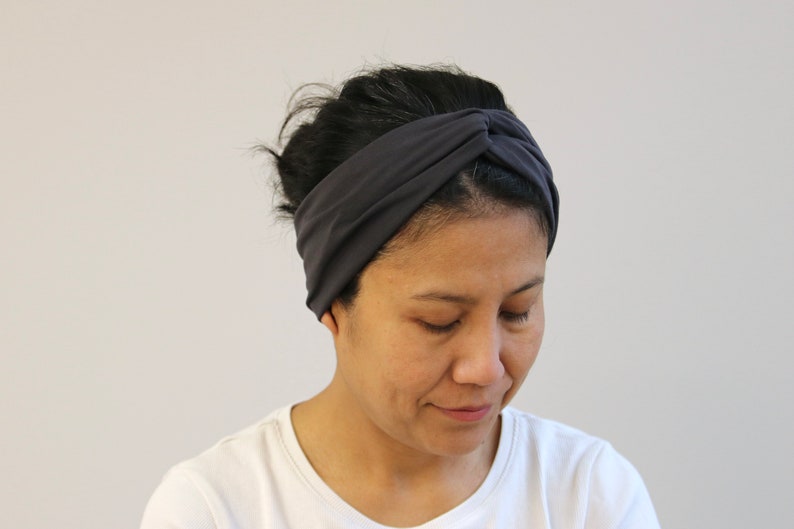 Dark Gray Twist Headbands For Women/ Stretchy Headband/ Jersey Headband/ Gray Headwrap/ Jersey Headwrap/ Women Gray Headband, Haarband image 4