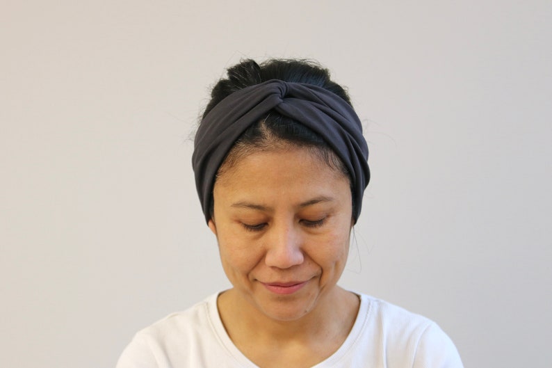 Dark Gray Twist Headbands For Women/ Stretchy Headband/ Jersey Headband/ Gray Headwrap/ Jersey Headwrap/ Women Gray Headband, Haarband image 2