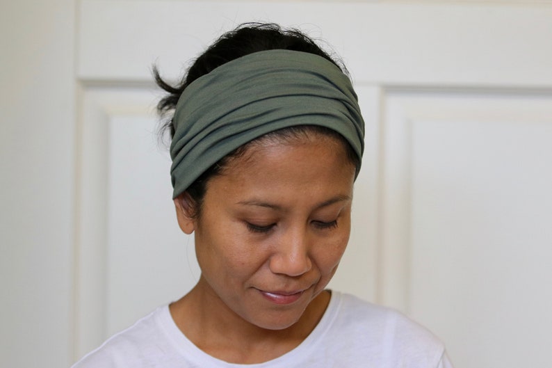 Wide Headband For Women, Olive Green Headband, Olive Green Stretchy Jersey Headband, Olive Green Headwrap Women, Wide Bandana, Haarband image 3