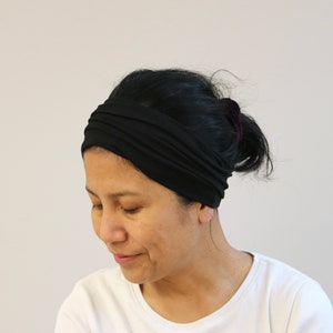 Wide Headband For Women, Black Wide Yoga Headband, Black Yoga Headwrap, Wide Headband Black, Travel Headband afbeelding 2