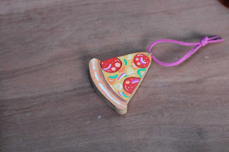 Pizza keychain,Pizza Keyring,Keyring,Gift for her,gift for him,accessories,Wooden keyring,wooden painted,food,pizza,handmade image 6