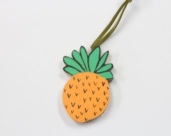 Pineapple keychain,pineapple Keyring,Keyring,Gift for her,gift for him,accessories,Wooden keyring,wooden painted,pineapple,fruit,handmade