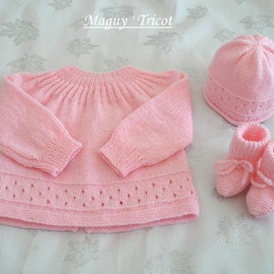 Layette bébé laine rose naissance brassiere Bonnet et bottons ensemble 3 pièces image 1