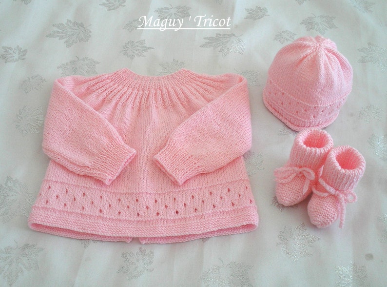 Layette bébé laine rose naissance brassiere Bonnet et bottons ensemble 3 pièces image 1