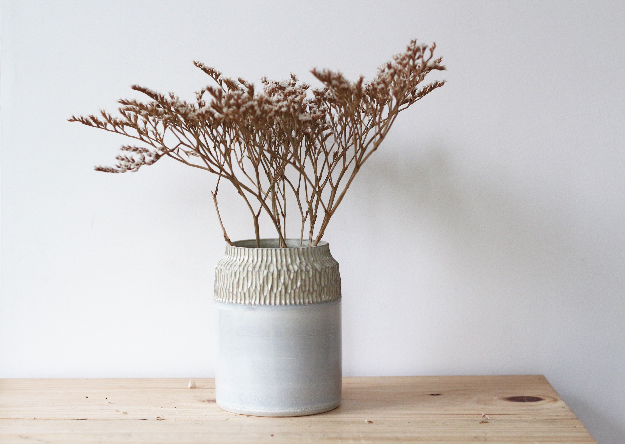 Vase en Grès 14 cm Blanc et Bleu Neige - Céramique Artisanale