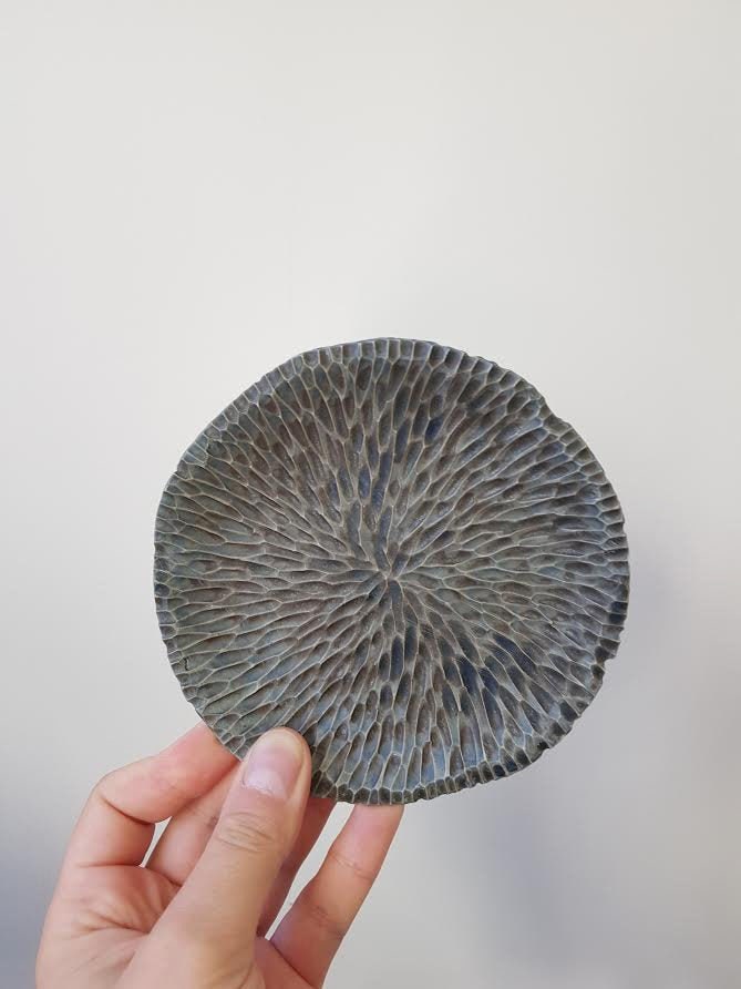 Coupelle Gravée Vert de Gris - Céramique Artisanale