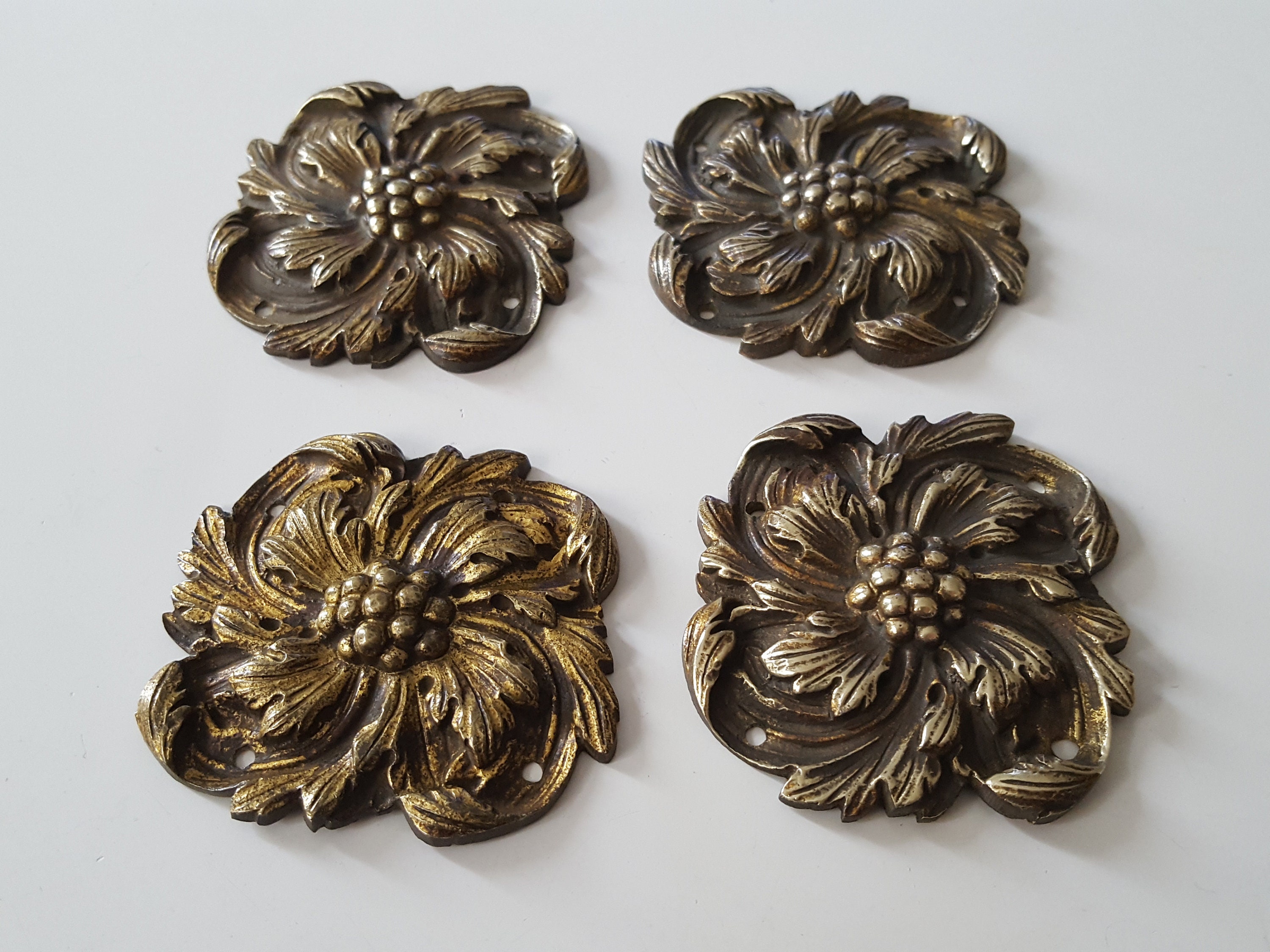 4 Bronze Ameublement Grande Rosace Fleurs Relief - 21717