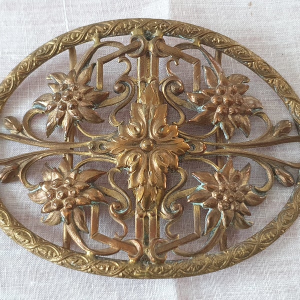 Boucle de ceinture antique ciselée Art Nouveau décor de fleurs - 2184