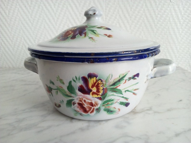 Small Pot Enamelled Plate Embossed Decor On White Etsy