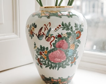 Vintage Chinese porcelain vase