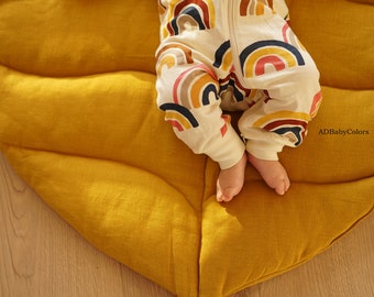Linen Leaf Play Mat in Mustard, Quilted Maple Leaf Baby Blanket, Montessori Nursery Decor, Padded Tummy Time Mat, Soft Organic Baby Gift