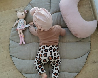 Linen Leaf Baby Mat, Aesthetic Nursery Rug, Neutral Newborn Gift, Soft Quilted Playmat, Woodland Nursery Decor, Toddler Reading Nook Carpet