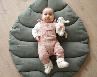 Linen Leaf Play Mat for Baby, Sage Green Nursery Rug, Natural Tummy Time Mat, Leaf Shaped Quilted Playmat, Organic Baby Shower Gift Idea