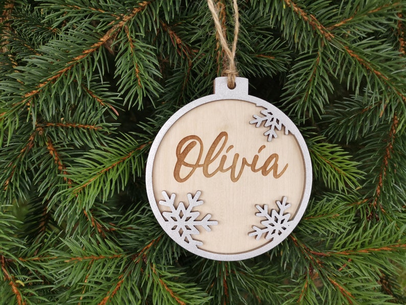 Custom Name Christmas Tree Pendants Perfect Christmas New Year Gifts for Family and Friends, C18 image 3