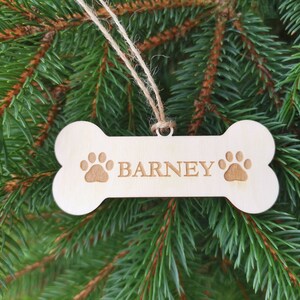 Nom personnalisé Chien Noël Ornement Bone Shape with Paw Print, Dog Custom Christmas Decoration for Pet Lovers, A5 image 3