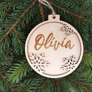 Custom Name Christmas Tree Pendants Perfect Christmas New Year Gifts for Family and Friends, C18 image 5