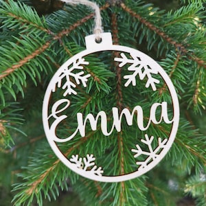 Decorazioni natalizie personalizzate con nome, set di palline personalizzate, regalo da appendere in legno PERSONALIZZATO, albero di Natale con fiocchi di neve tagliati al laser, C12