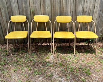 Cosco Folding Chairs Vintage Set of 4 Metal Padded Vinyl Seats and Back  Small Space Seating  Atomic Mid Century Modern Read Description