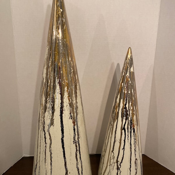 Vanguard Studios Cones Speer Modern Drip Art Sculptures Pair 18” and 24” Tall Off White Gold Drip