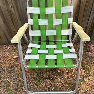 Lawn Chair Aluminum Webbed Folding Outdoor Woven Lawn Beach Chair Green White Vintage Pre Owned Read Description