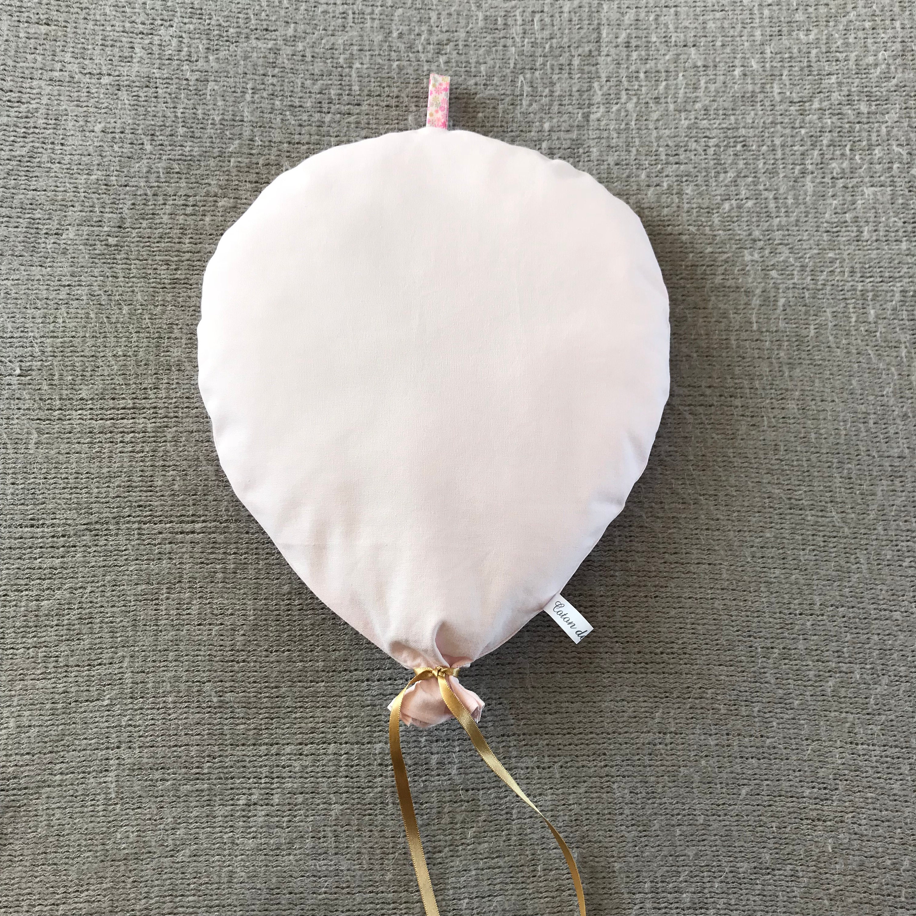 Décoration Murale Ballon en Tissu Rose Poudré