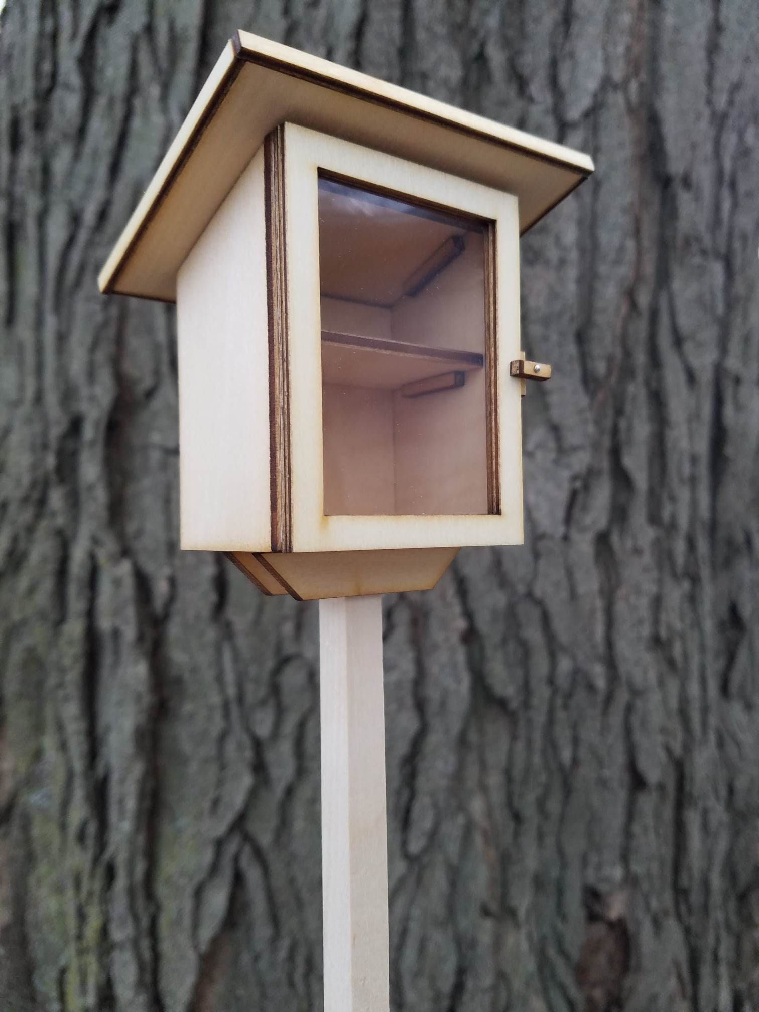 The Little Lending Library Kit Dollhouse Miniature 1:12 Scale 1/12