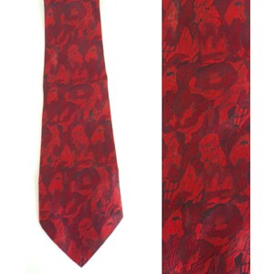 80s Bright Red Abstract Print Tie, Polyester Necktie, Bright Red Tie, Abstract Print, Abstract Tie, 80s Necktie, Vintage Red Tie image 1