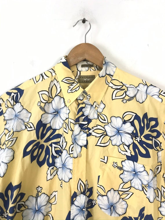 Vintage Mens Hawaiian Shirt, 1990s Floral Yellow … - image 3