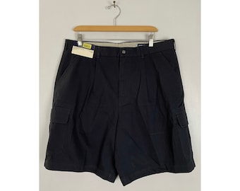Shorts plissados azul-marinho vintage masculinos, tamanho 36 (cintura), shorts cargo azul-marinho com bolsos da Daniel Cremieux dos anos 90, shorts masculinos azuis clássicos, novos de estoque antigo.