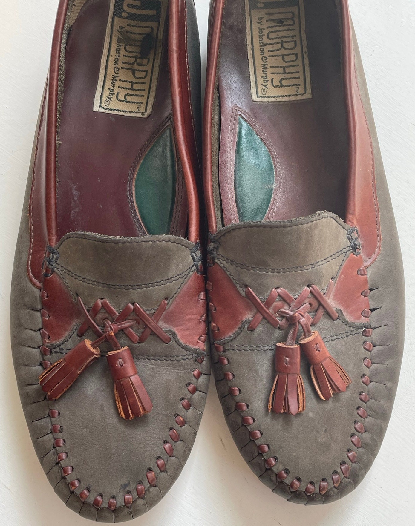 Vintage Johnston & Murphy Leather Tassel Loafers, Mens Shoes  display picture 1