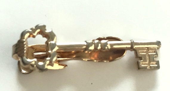 Vintage Key Tie Clip, Old Time Key, Vintage Gold … - image 2