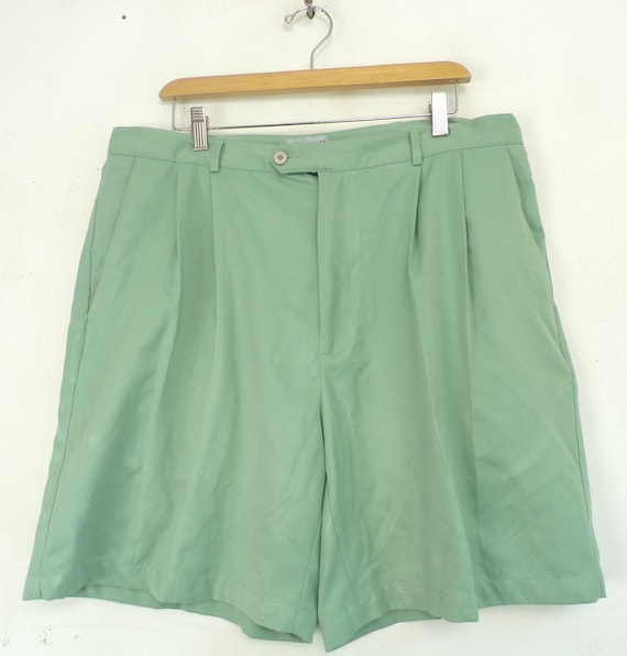 Vintage Mens Shorts, Light Green 38 Waist, Pleated
